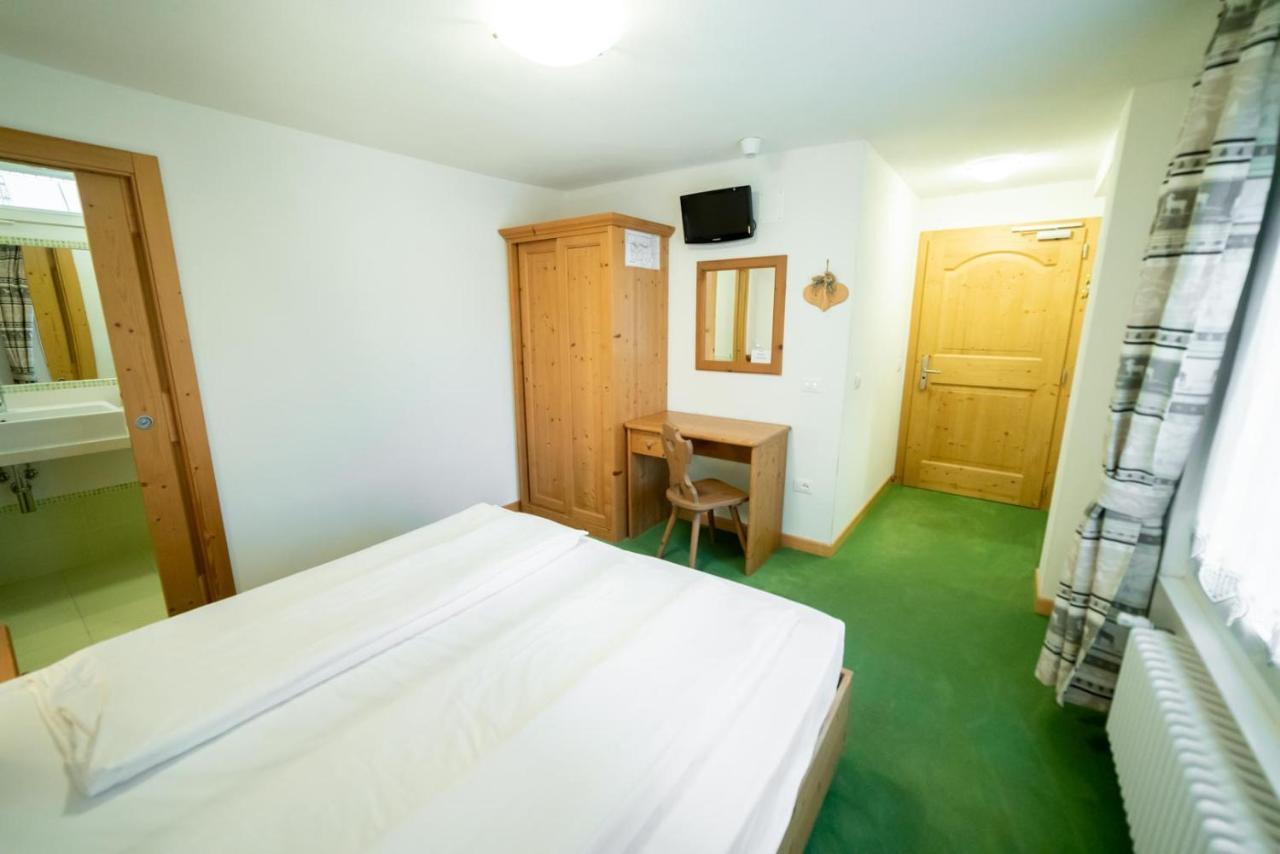 Al Sole Mountain Chic Hotel Folgaria Room photo